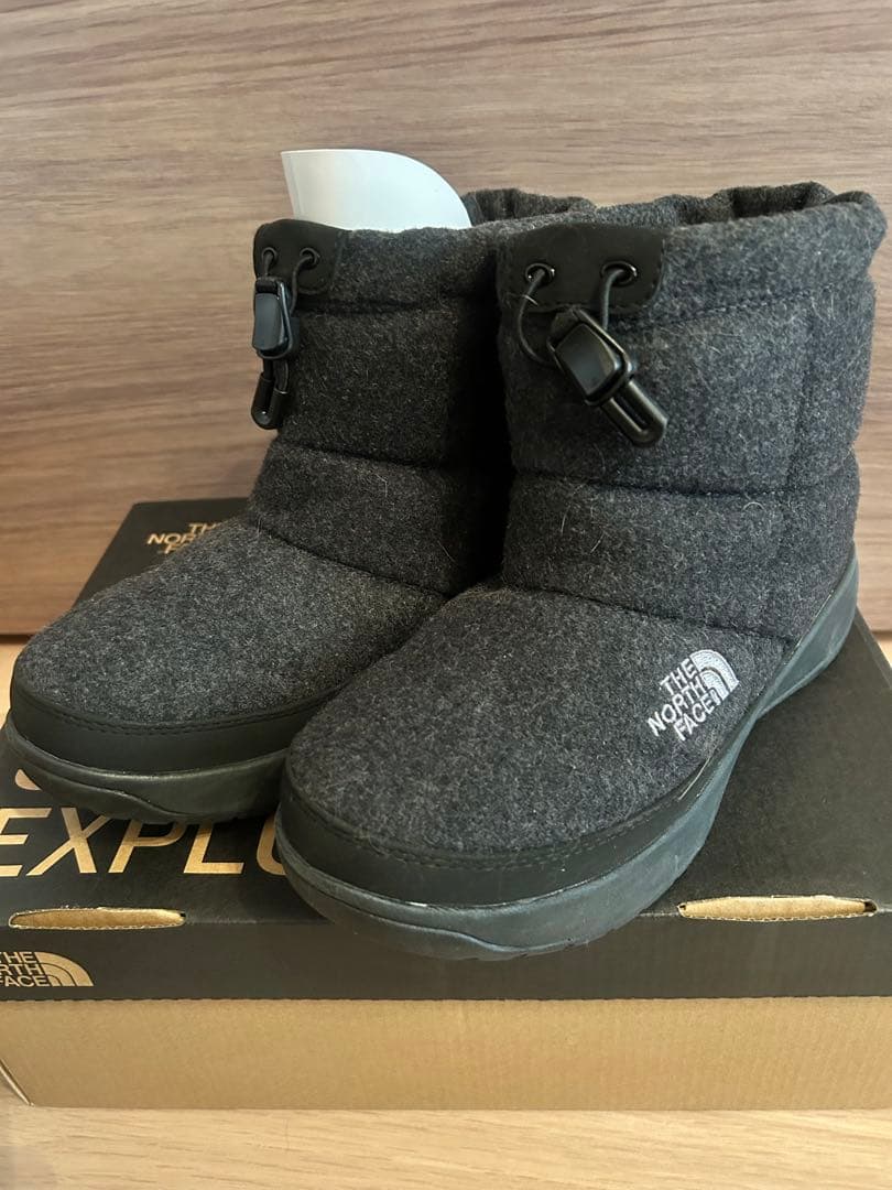 The North Face 防水フリースブーツ グレー