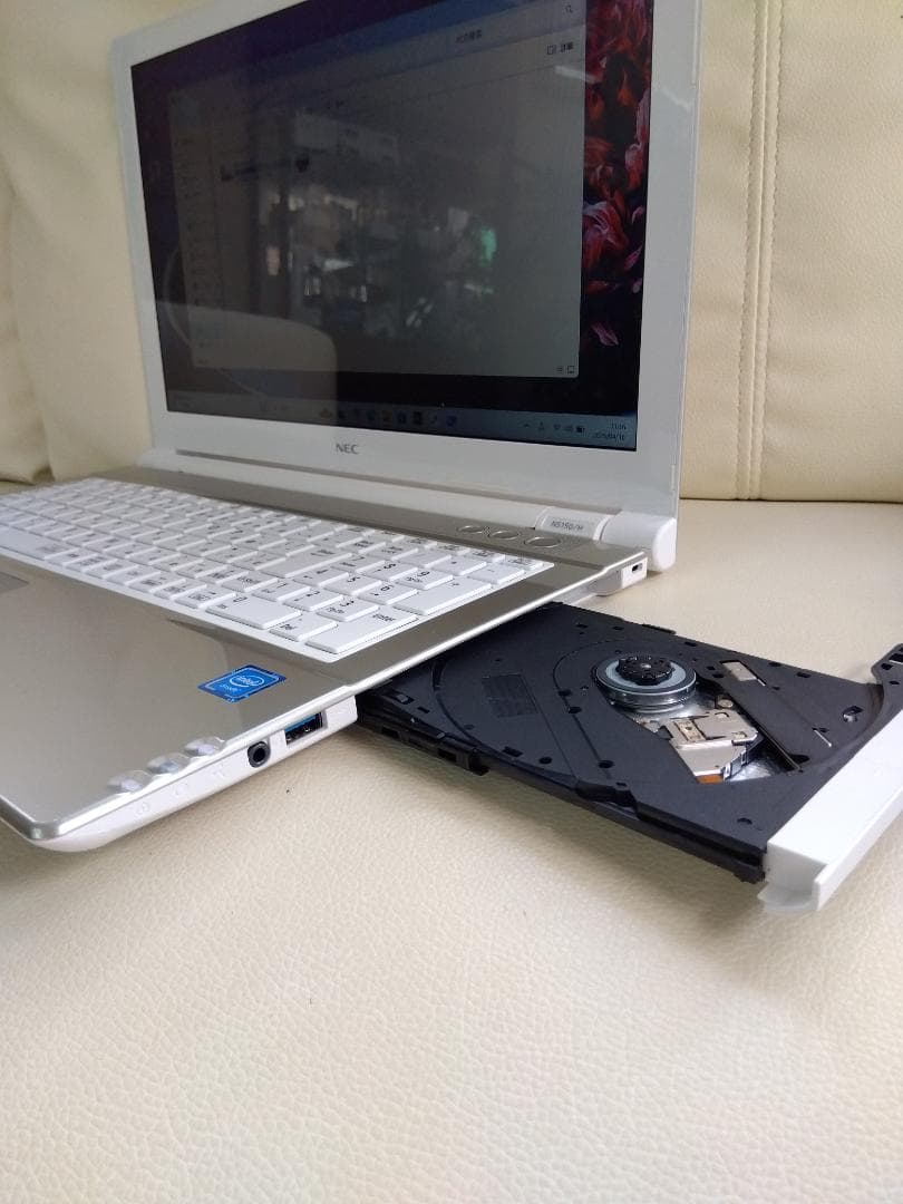 NEC LAVIE NS150/H シルバー メモリ16GB　SSD256GB