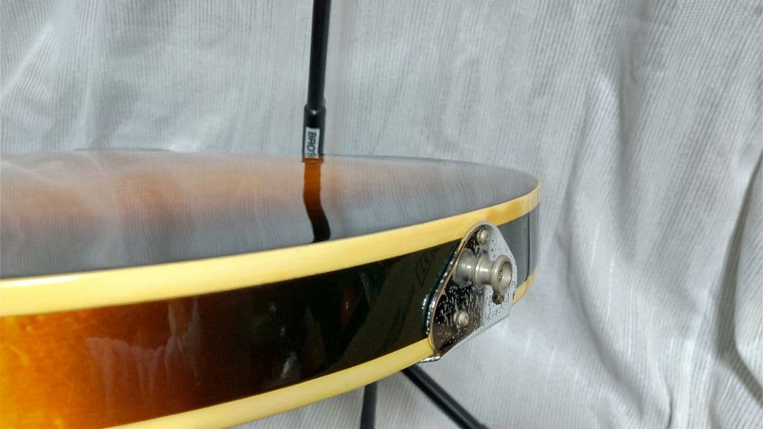 エピフォン リビエラ サンバースト ベージュラベル(1982年マツモク製)