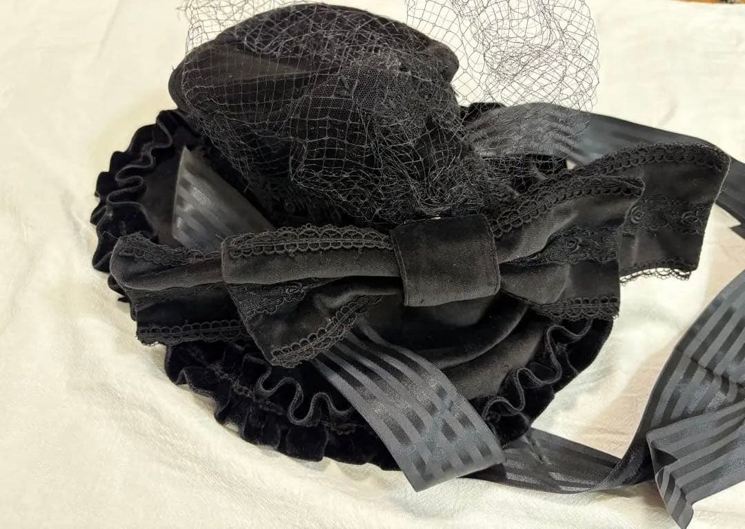 Antique beasT ボンネット　美品