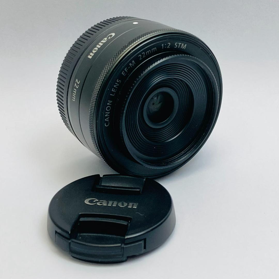 CANON EF-M 　22ｍｍ　+　レンズフードEW-43付き