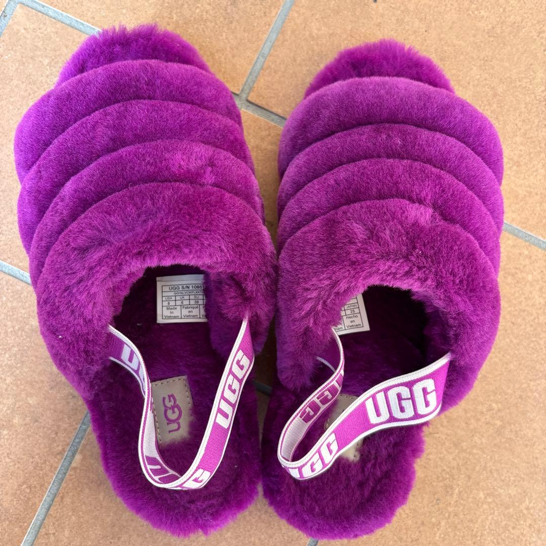 UGG パープル サンダル 39サイズ